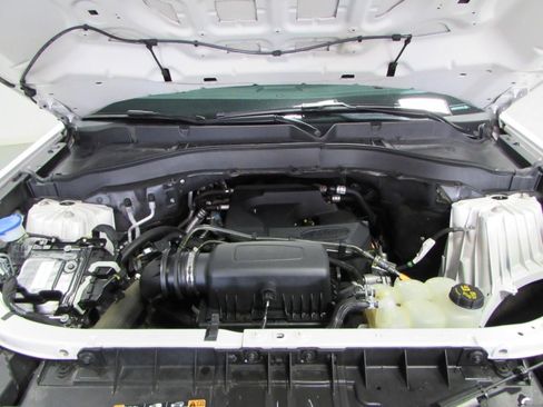 Used 2020 Ford Explorer XLT w/ Equipment Group 202A AWD/4WD image 10