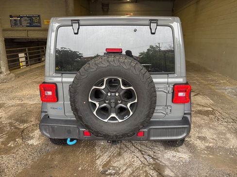 Used 2021 Jeep Wrangler Unlimited Rubicon 4xe w/ Cold Weather Group AWD/4WD image 4