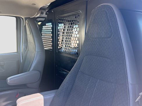 Used 2020 GMC Savana 2500 RWD 2500 w/ Driver Convenience Package image 20