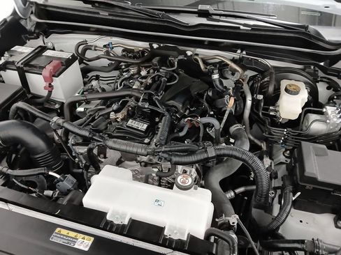 Used 2025 Toyota Tacoma Limited AWD/4WD image 32