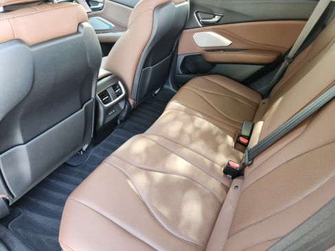 Used 2024 Acura RDX SH-AWD w/ Technology Package image 35