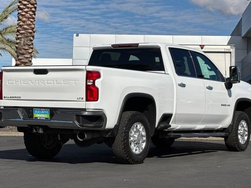 Used 2024 Chevrolet Silverado 2500 LTZ AWD/4WD image 3
