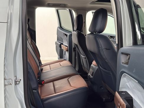 Used 2022 Ford Maverick Lariat w/ Lariat Luxury Package image 17