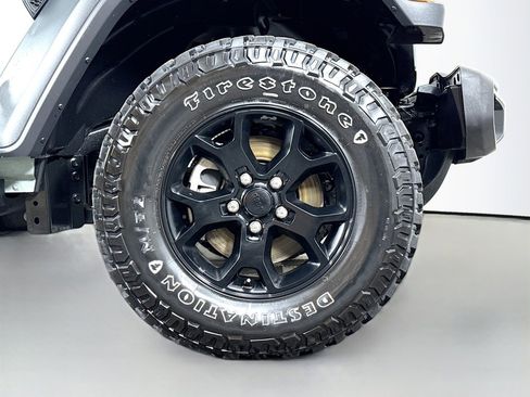 Used 2023 Jeep Wrangler Willys image 9