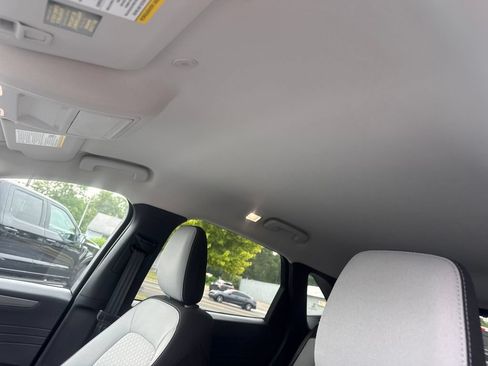 Used 2024 Ford Escape Active AWD/4WD image 30