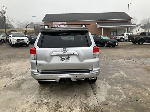 Used 2011 Toyota 4Runner SR5 image 4