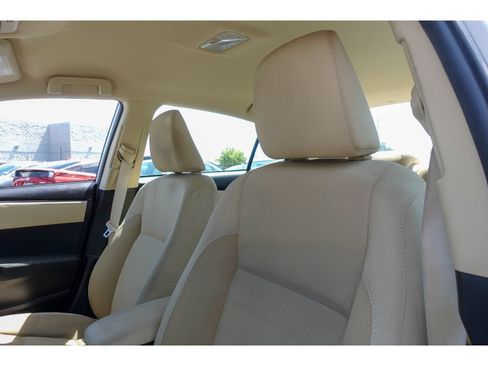 Used 2018 Toyota Corolla LE FWD image 11