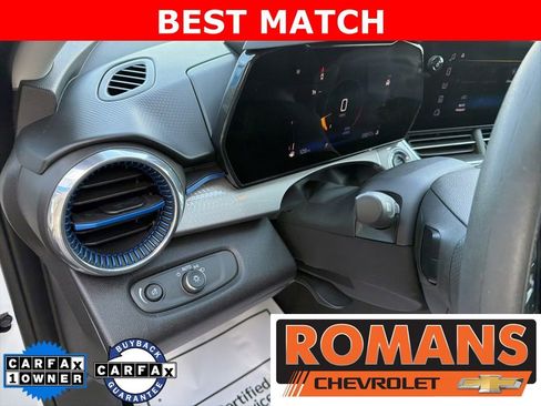 Used 2025 Chevrolet Trax LT image 11