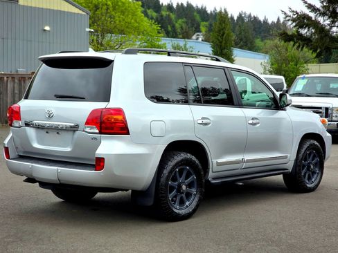 Used 2013 Toyota Land Cruiser AWD/4WD image 7