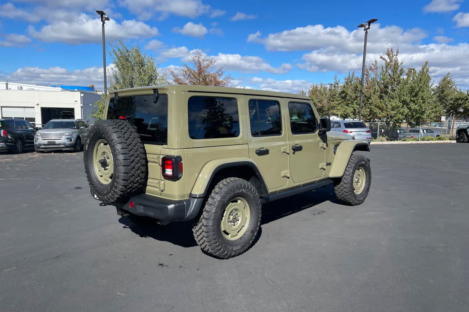 Used 2025 Jeep Wrangler Unlimited Sport S 4xe AWD/4WD image 5