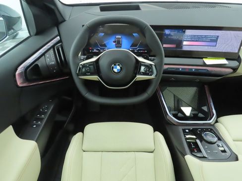 Certified 2025 BMW X3 xDrive30i w/ Premium Package image 10