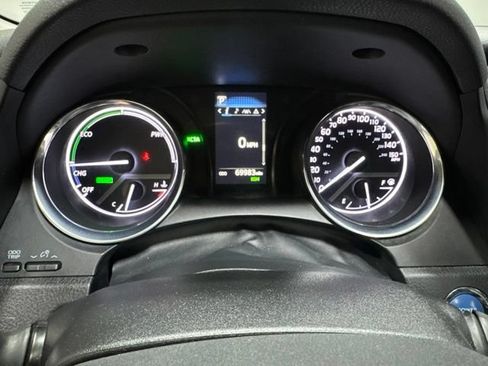 Used 2019 Toyota Camry Hybrid FWD image 18