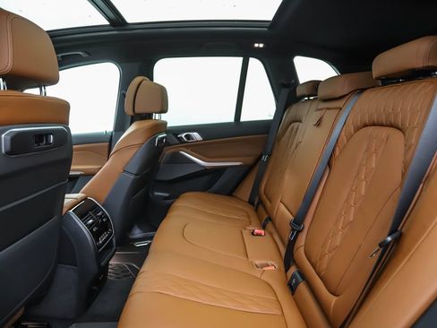 New 2026 BMW X5 xDrive40i AWD/4WD image 21