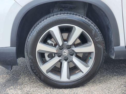 Used 2025 Honda Pilot Elite image 9