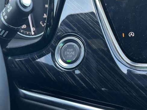 New 2025 Cadillac XT6 Premium Luxury image 16