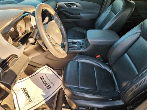 Used 2018 Chevrolet Traverse LT image 8