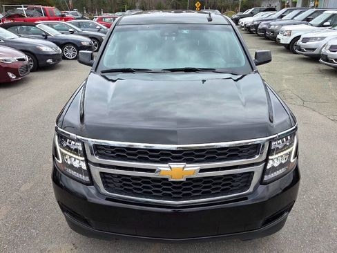 Used 2019 Chevrolet Suburban LT image 3