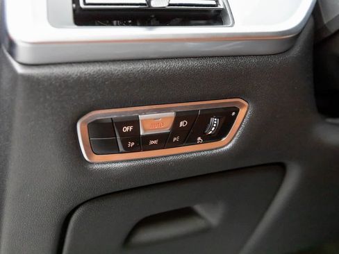 Used 2023 BMW X7 xDrive40i w/ Executive Package image 36