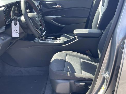 New 2026 Chevrolet Trax RS w/ Sunroof Package image 15
