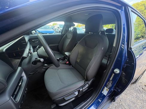Used 2025 Kia K4 FWD image 29