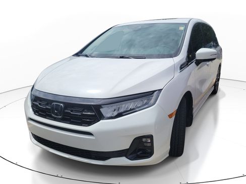 Used 2026 Honda Odyssey Elite image 3