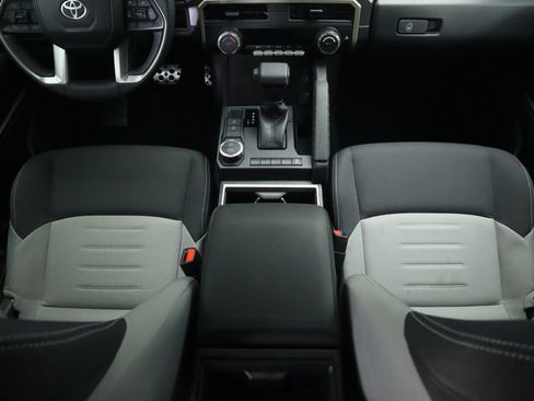 Used 2024 Toyota Tacoma TRD Sport image 16