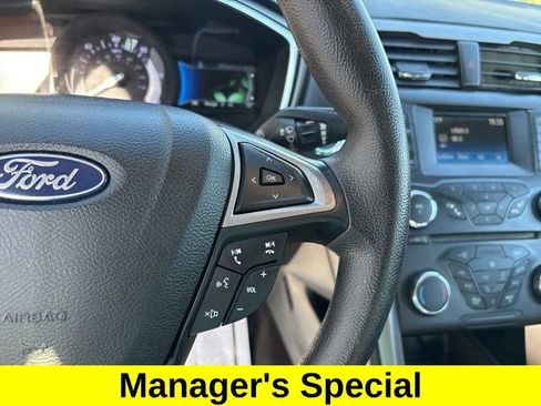 Used 2018 Ford Fusion S image 18