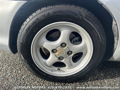 Used 2000 MAZDA MX-5 Miata image 21