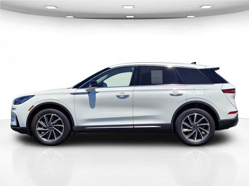 Used 2024 Lincoln Corsair FWD w/ Equipment Group 101A image 9