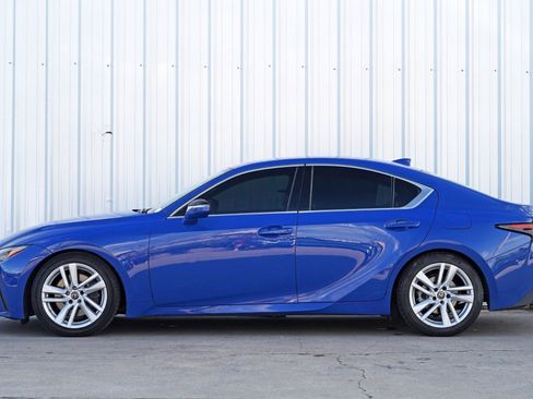Used 2022 Lexus IS 300 w/ Accessory Package RWD image 8