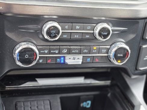 Certified 2023 Ford F250 Lariat image 24