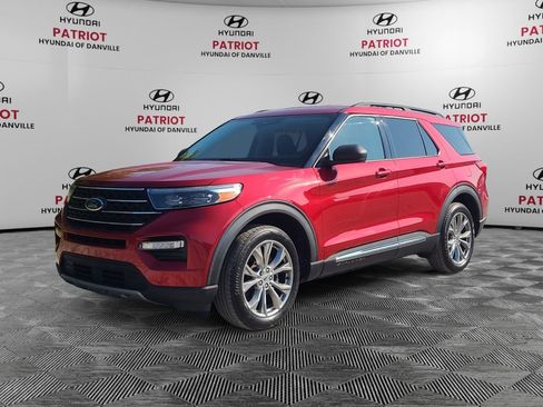 Used 2023 Ford Explorer XLT w/ Equipment Group 202A RWD image 7