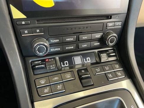 Used 2019 Porsche 911 Carrera RWD image 28