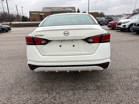 Used 2025 Nissan Altima 2.5 SV image 6