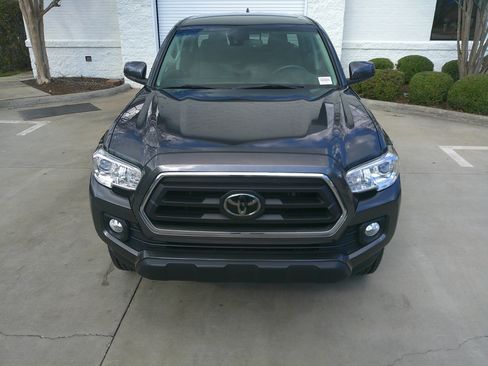 Used 2023 Toyota Tacoma SR5 image 3