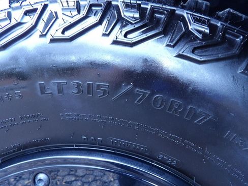 Used 2022 Ford Bronco Wildtrak image 26