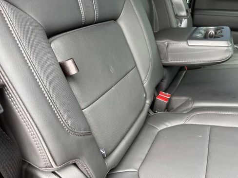 Used 2022 Chevrolet Silverado 3500 High Country image 78