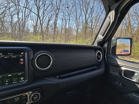 Used 2023 Jeep Wrangler Unlimited Sahara w/ Cold Weather Group image 24