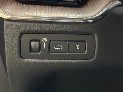 Used 2021 Volvo XC60 T8 Inscription Expression AWD/4WD image 18