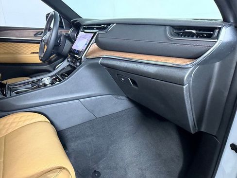 Used 2023 Jeep Grand Cherokee L Summit w/ Advanced Protech Group IV image 36