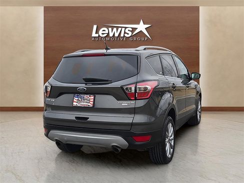 Used 2017 Ford Escape Titanium image 4