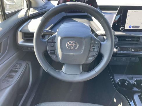 Used 2025 Toyota Prius LE image 26