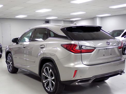 Used 2019 Lexus RX 450h AWD image 3