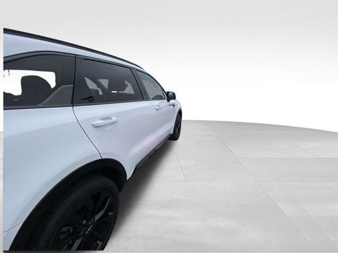 Used 2022 Kia Sorento SX image 11