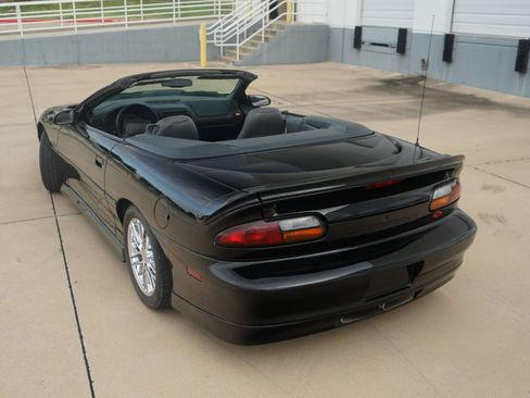 Used 1997 Chevrolet Camaro Z28 w/ Preferred Equipment Group 2 image 9
