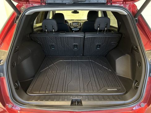 Used 2020 Chevrolet Equinox LT w/ Driver Convenience Package AWD/4WD image 10