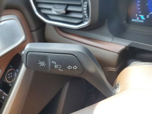 Certified 2023 Ford Explorer King Ranch w/ Technology Package AWD/4WD image 14