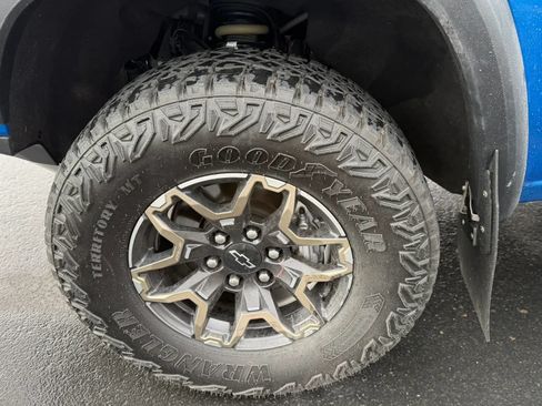 Used 2023 Chevrolet Colorado ZR2 w/ ZR2 Convenience Package III AWD/4WD image 25