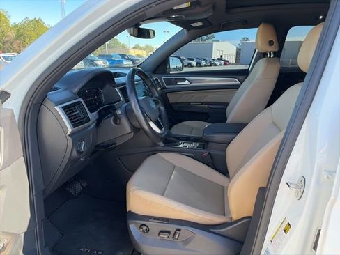 Used 2020 Volkswagen Atlas Cross Sport SEL image 9