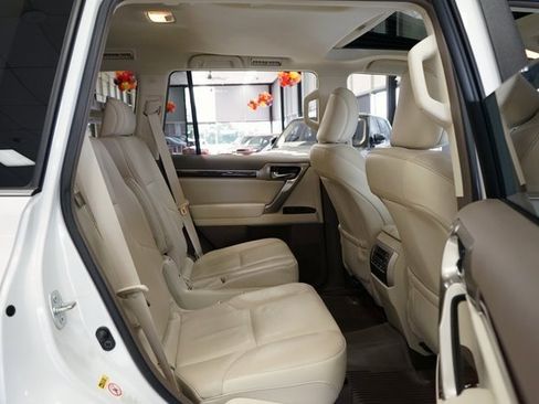 Used 2017 Lexus GX 460 image 13